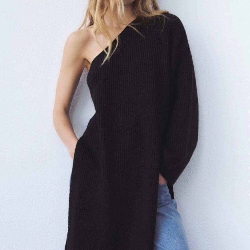 Zara Black One Arm Knit Size XS (B)